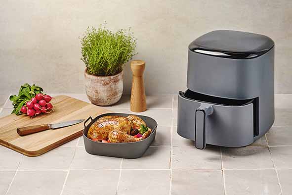 MANDJE AIRFRYER SILICONE 22X21XH7,5CM