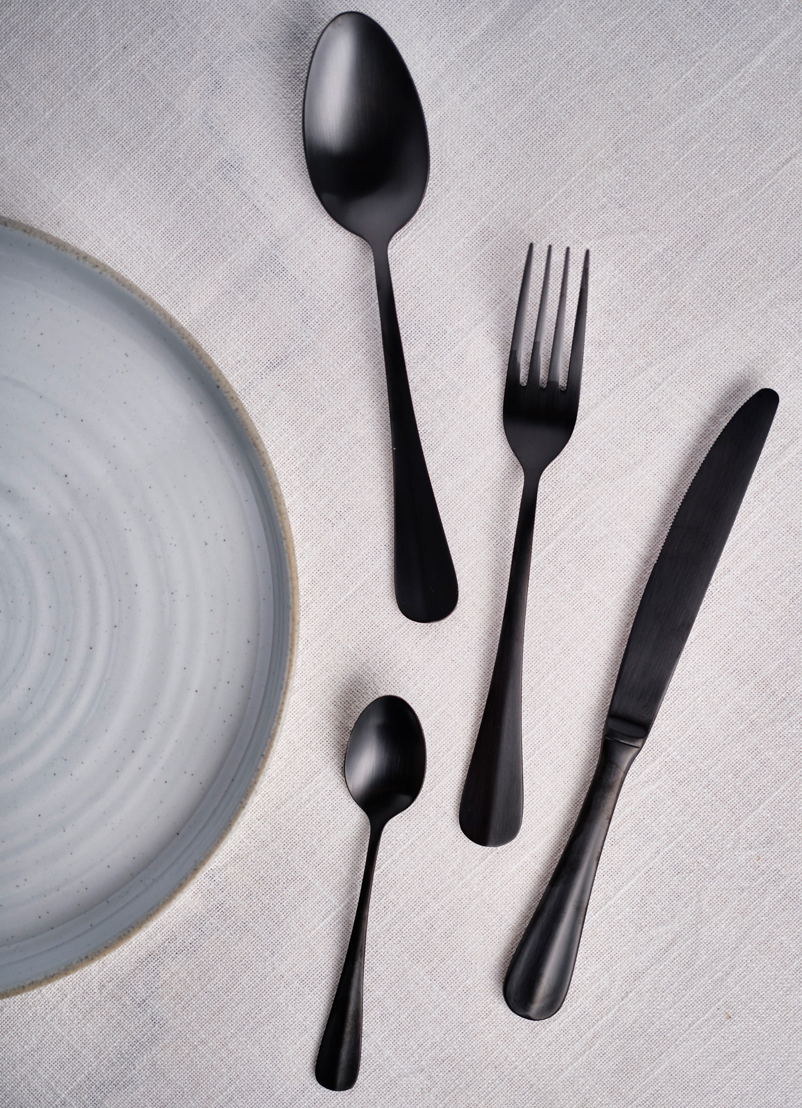 COSY&TRENDY - EVA BESTEKSET 24PCS MATT BLACK 18/0