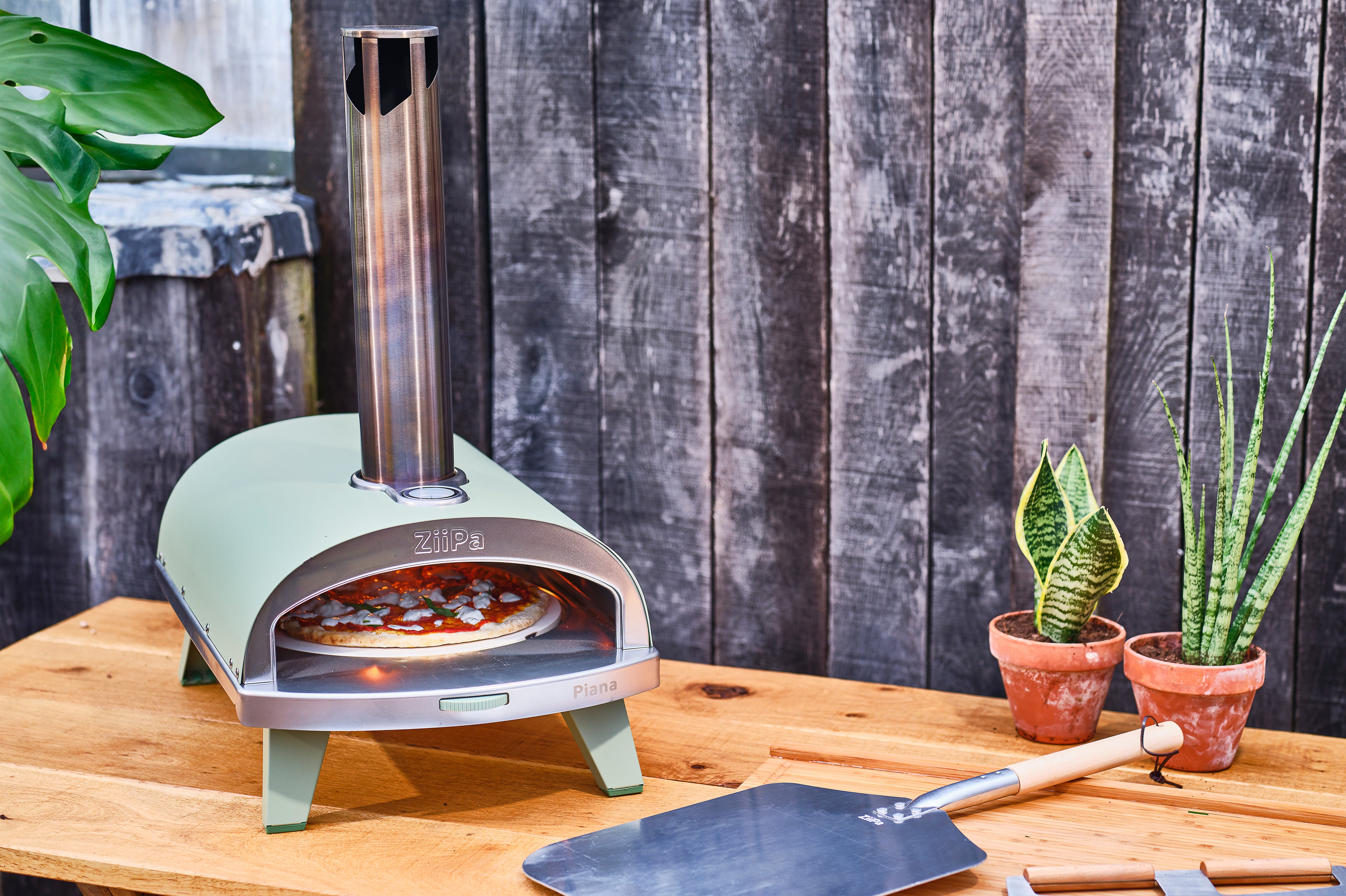 ZiiPa Piana Pizza Oven - Eucalyptus - Pellets